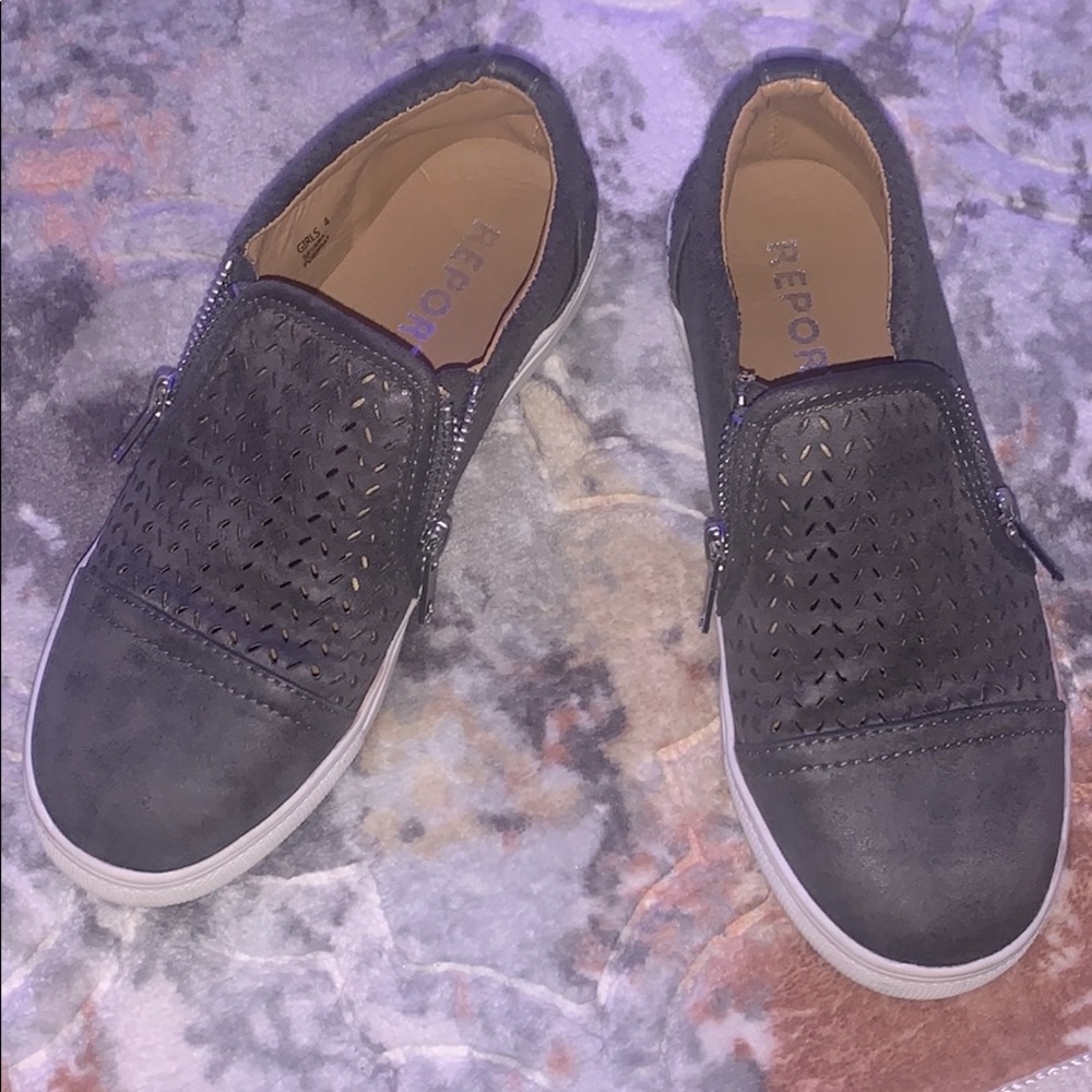 Girls size 4 shoes